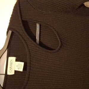 Carmen Marc Valvo Black Keyhole Pullover Sweater